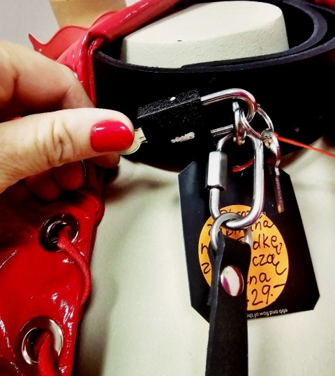 Obroża premium, czarna, zapinana na kłódkę, ze smyczą z łańcucha i skóry, skóra naturalna, Whips