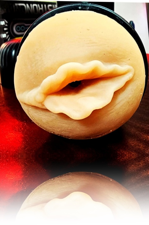 Masturbator bez wibracji, Soft, karmelowa wagina, płynny silikon,, duża puszka