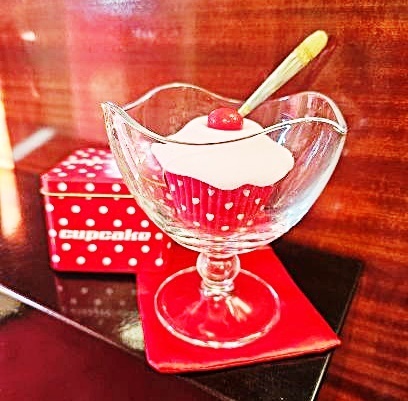 Mini masażer łechtaczki lub sutków, Cupcake, na baterie